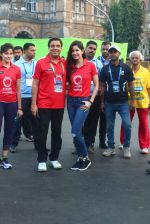 Katrina Kaif, Ronnie Screwvala at Mumbai marathon on 17th Jan 2016